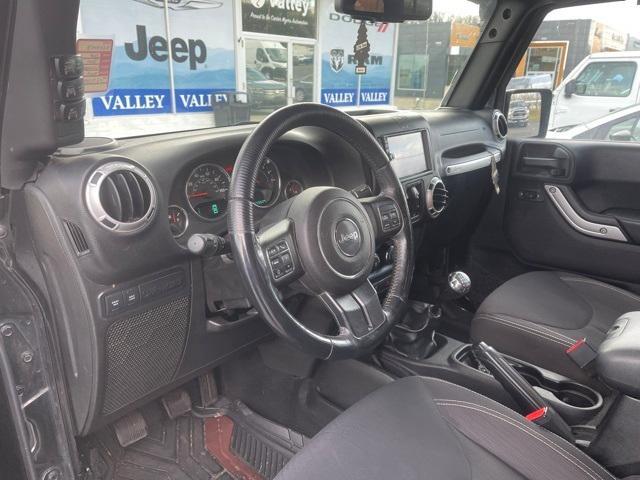 used 2015 Jeep Wrangler Unlimited car, priced at $21,498