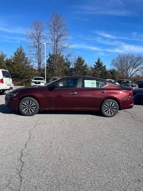 new 2024 Nissan Altima car, priced at $33,005