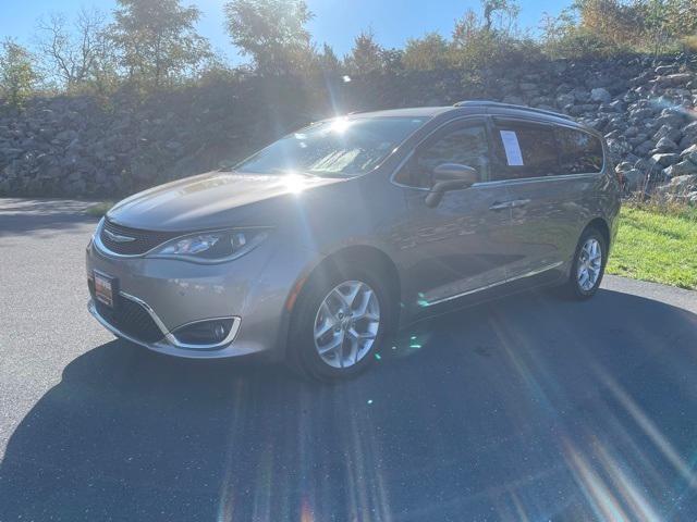 used 2017 Chrysler Pacifica car, priced at $15,991