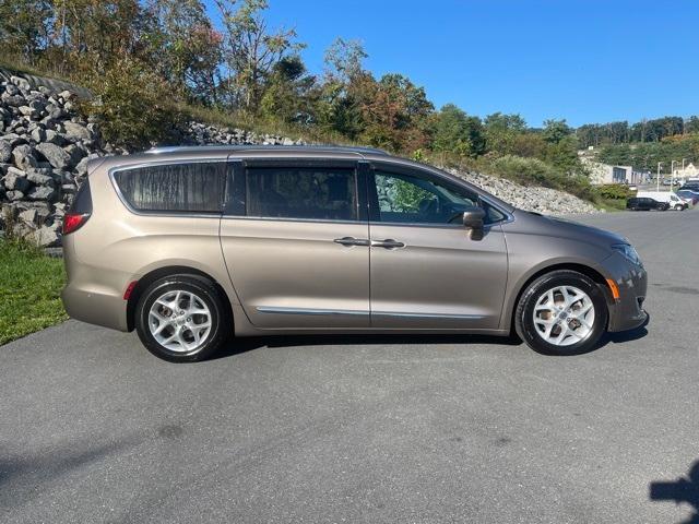 used 2017 Chrysler Pacifica car, priced at $15,991