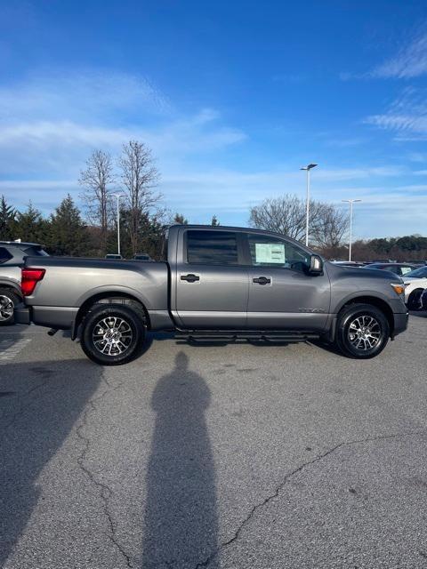 new 2024 Nissan Titan car, priced at $58,420