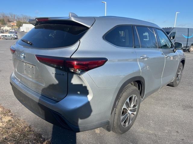 used 2021 Toyota Highlander Hybrid car, priced at $39,998