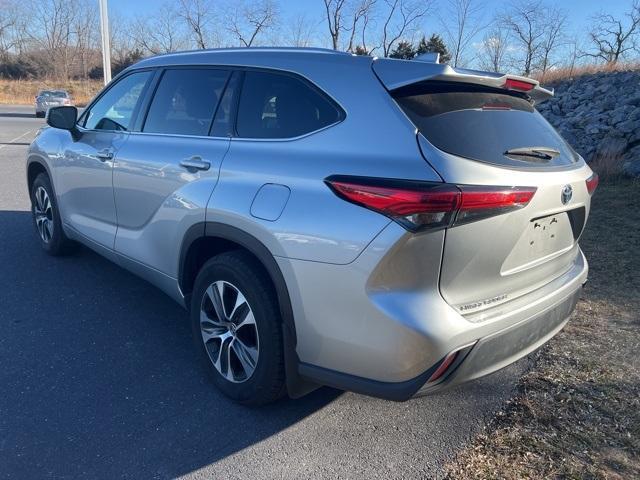 used 2021 Toyota Highlander Hybrid car, priced at $39,998