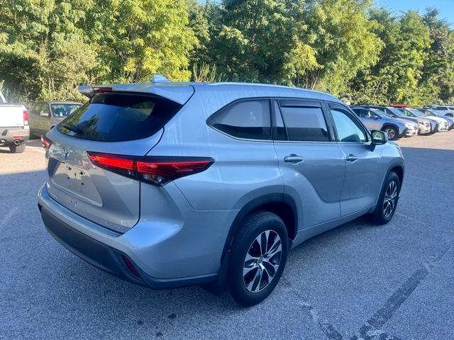 used 2020 Toyota Highlander car, priced at $36,219