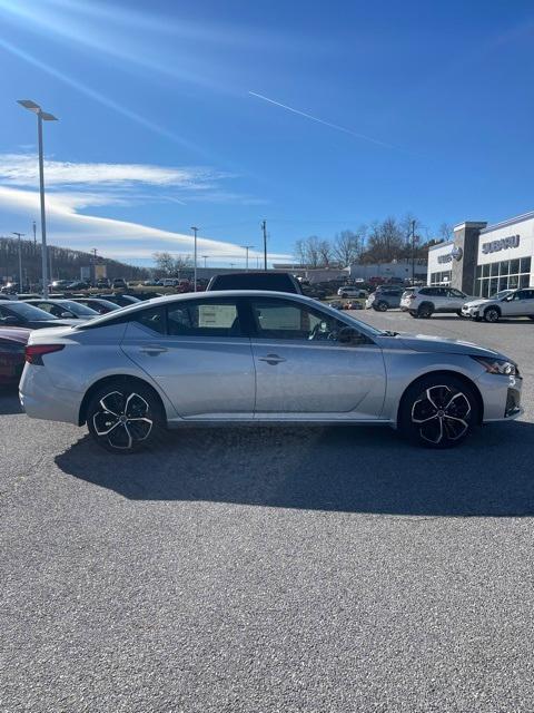 new 2024 Nissan Altima car, priced at $32,025