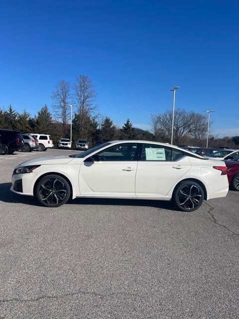 new 2024 Nissan Altima car, priced at $35,340