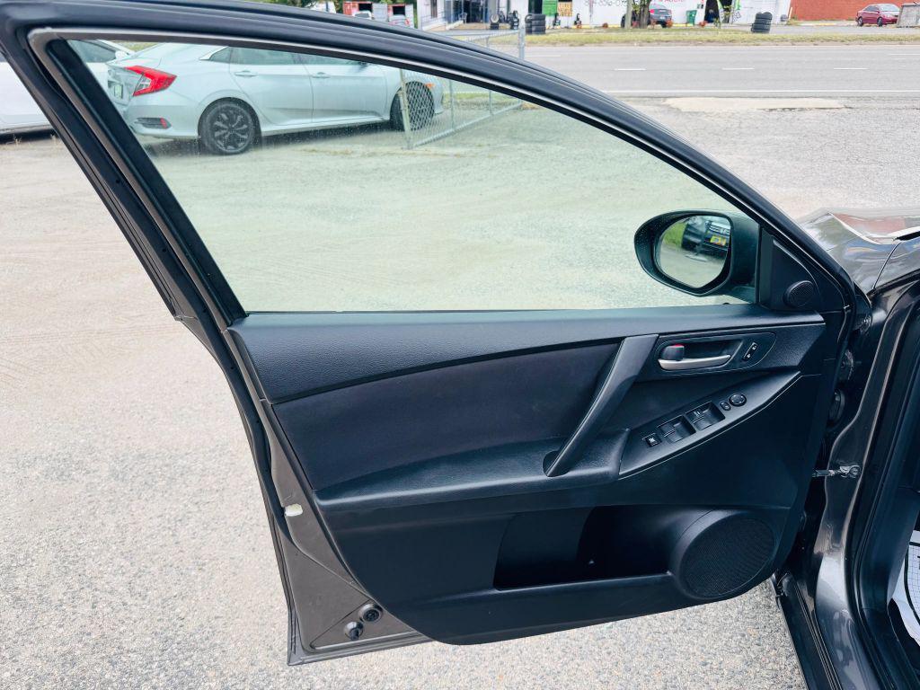 used 2010 Mazda Mazda3 car, priced at $5,900