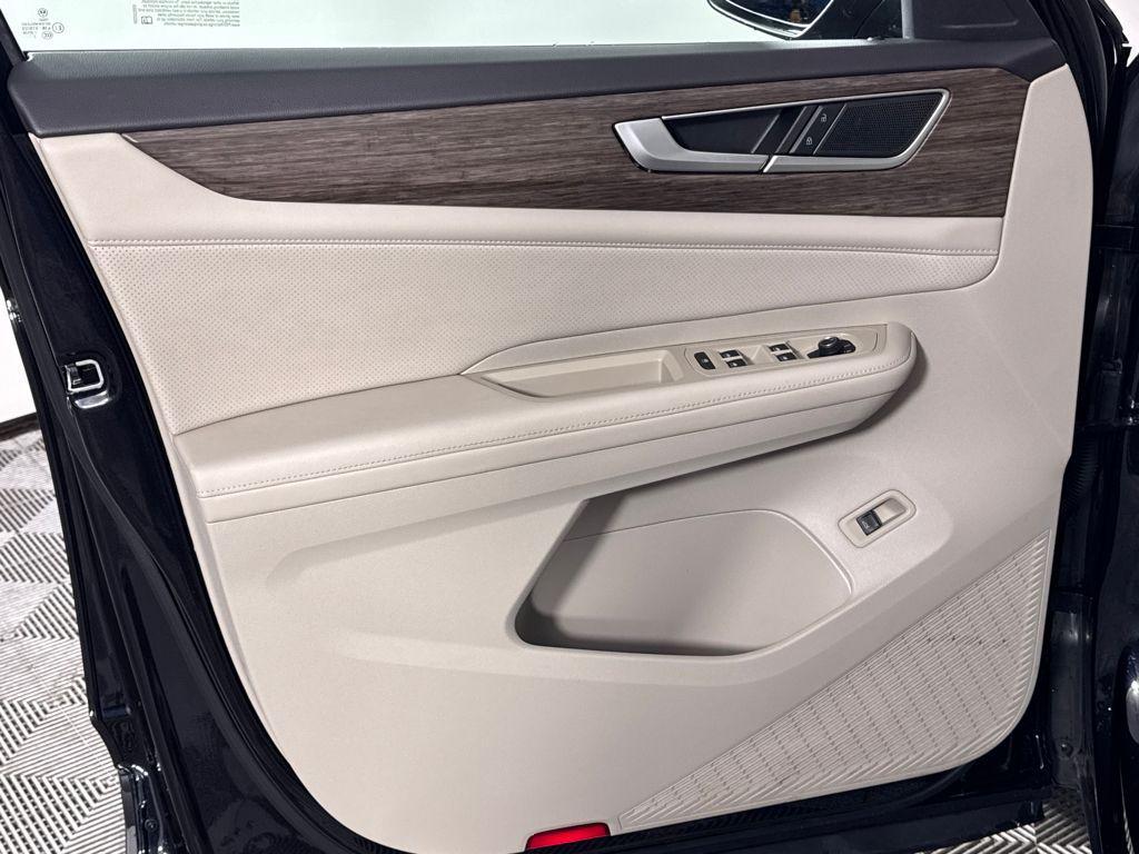 used 2024 Volkswagen Atlas car, priced at $34,950