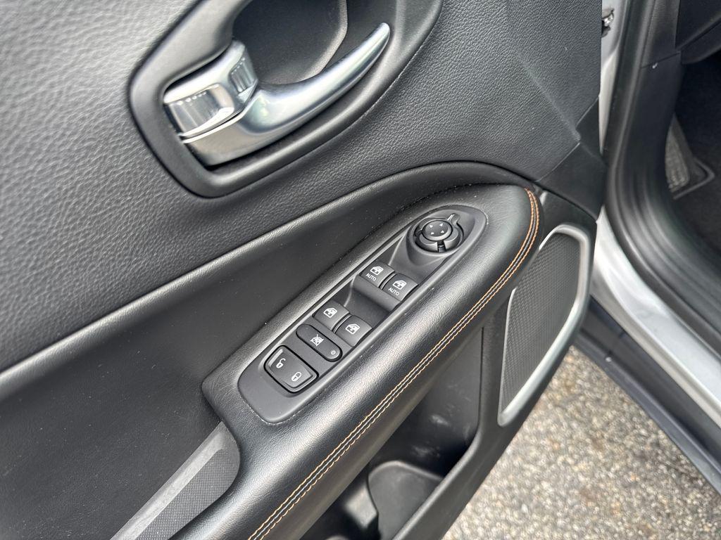 used 2019 Jeep Compass car, priced at $17,249