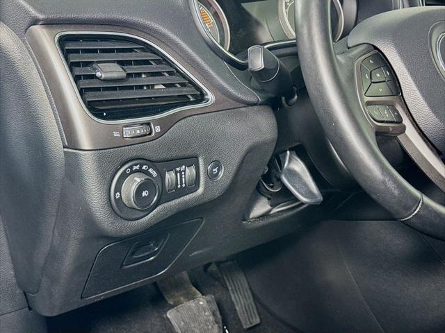 used 2019 Jeep Cherokee car, priced at $19,644