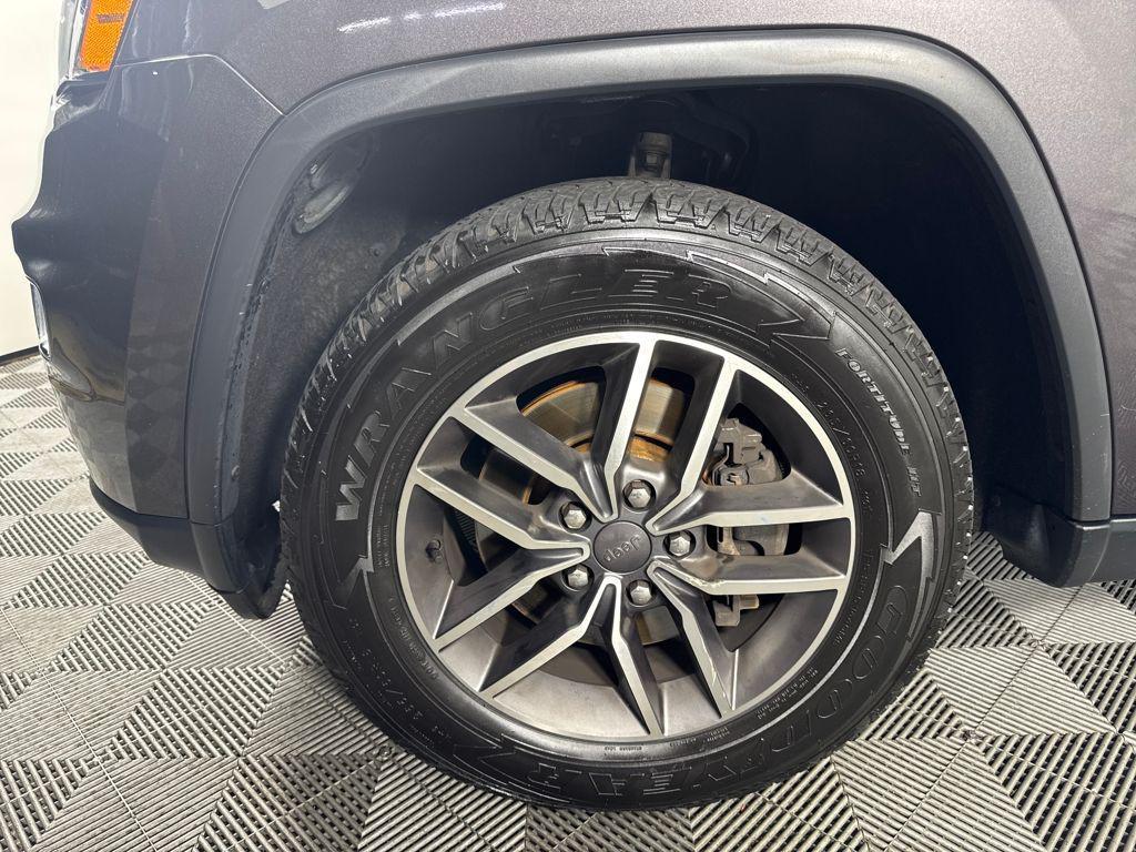 used 2021 Jeep Grand Cherokee car, priced at $18,295