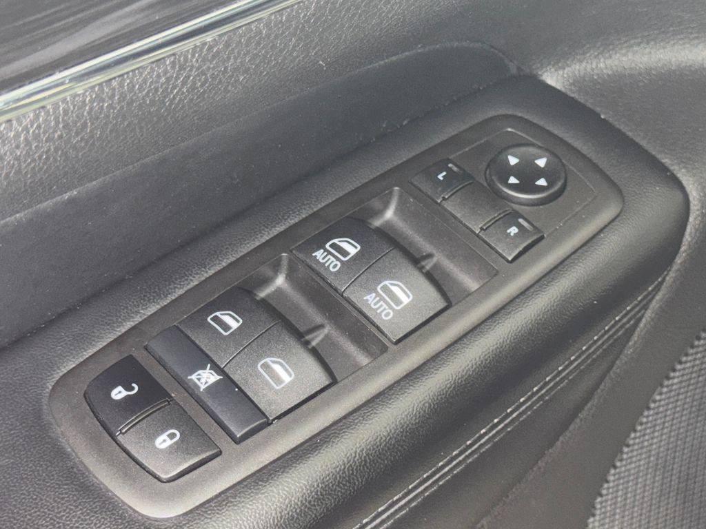 used 2021 Jeep Grand Cherokee car, priced at $18,295