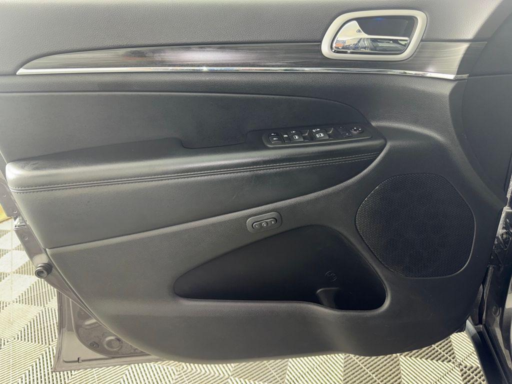 used 2021 Jeep Grand Cherokee car, priced at $18,295