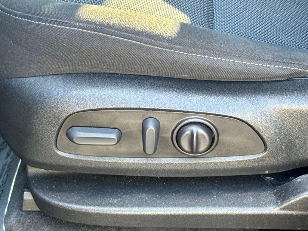 used 2023 Chevrolet Traverse car, priced at $28,322