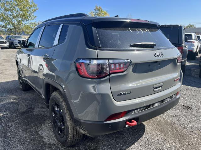 new 2024 Jeep Compass car, priced at $33,367