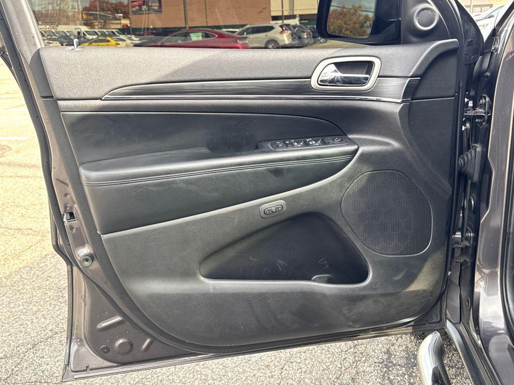 used 2020 Jeep Grand Cherokee car, priced at $19,575