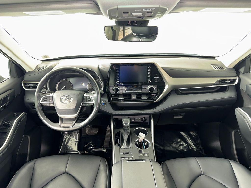 used 2022 Toyota Highlander car, priced at $34,390