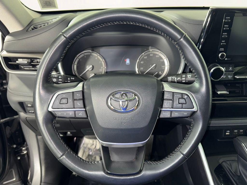 used 2022 Toyota Highlander car, priced at $34,390