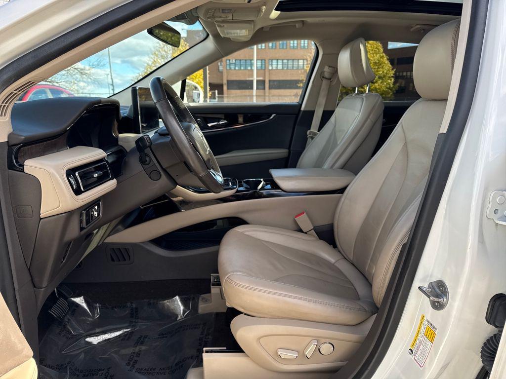 used 2023 Lincoln Nautilus car, priced at $36,287