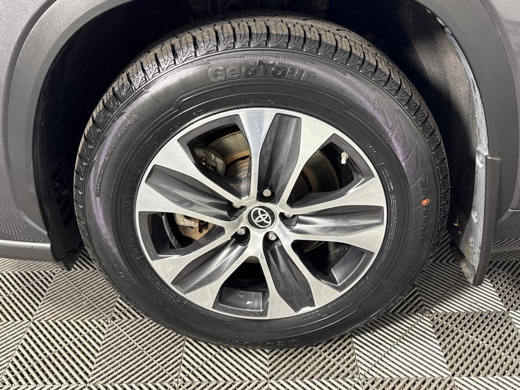 used 2022 Toyota Highlander car, priced at $35,950