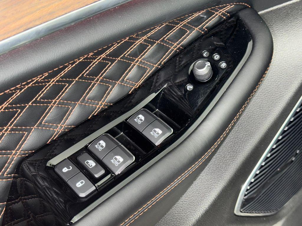 used 2022 Jeep Grand Cherokee car, priced at $45,134