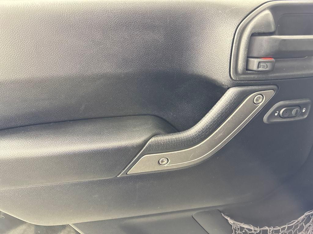 used 2015 Jeep Wrangler Unlimited car, priced at $16,399