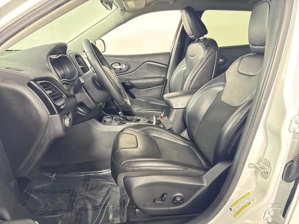 used 2019 Jeep Cherokee car, priced at $18,899