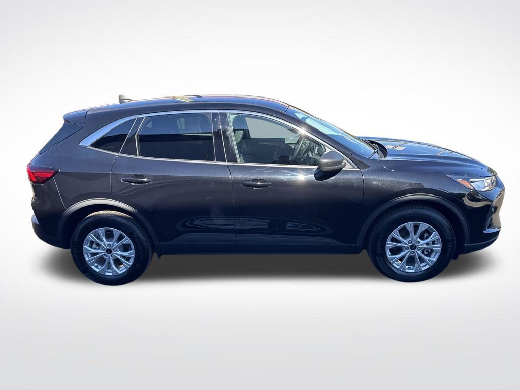 used 2023 Ford Escape car, priced at $21,977