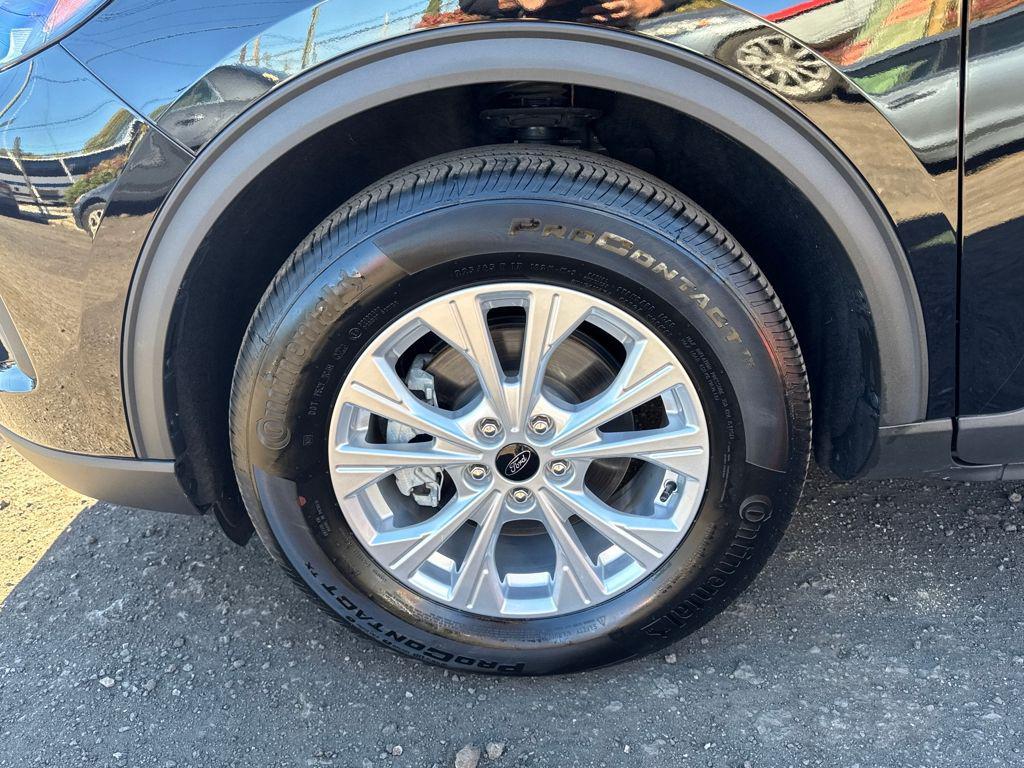 used 2023 Ford Escape car, priced at $21,977