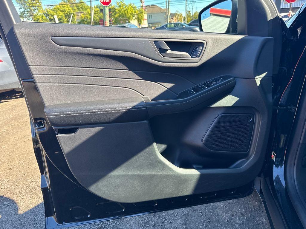 used 2023 Ford Escape car, priced at $21,977