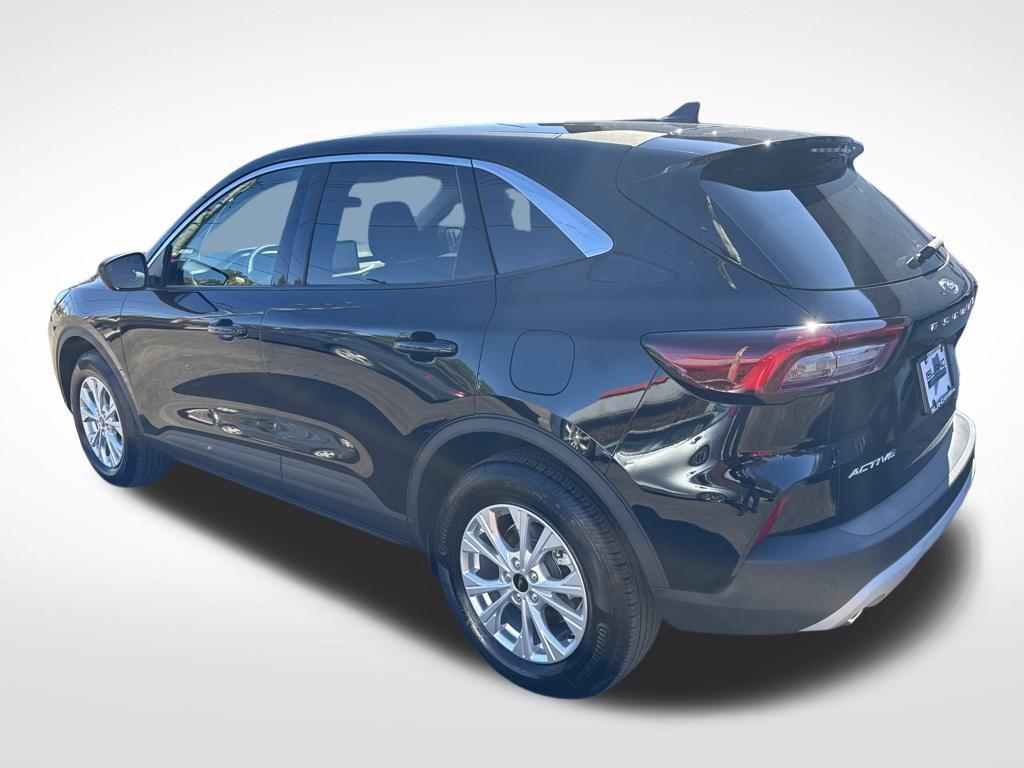 used 2023 Ford Escape car, priced at $21,977