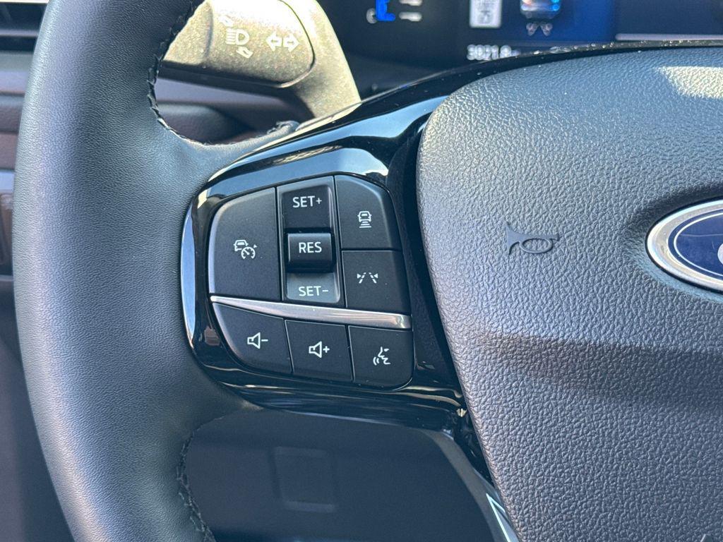 used 2023 Ford Escape car, priced at $21,977