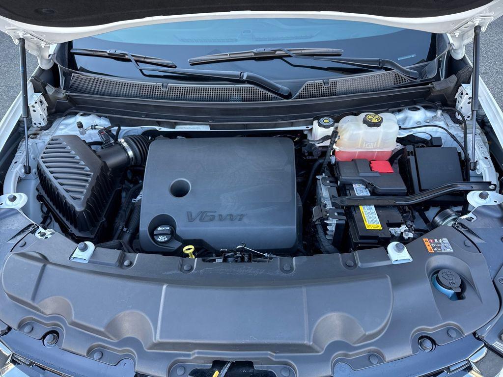 used 2023 Chevrolet Traverse car, priced at $32,994