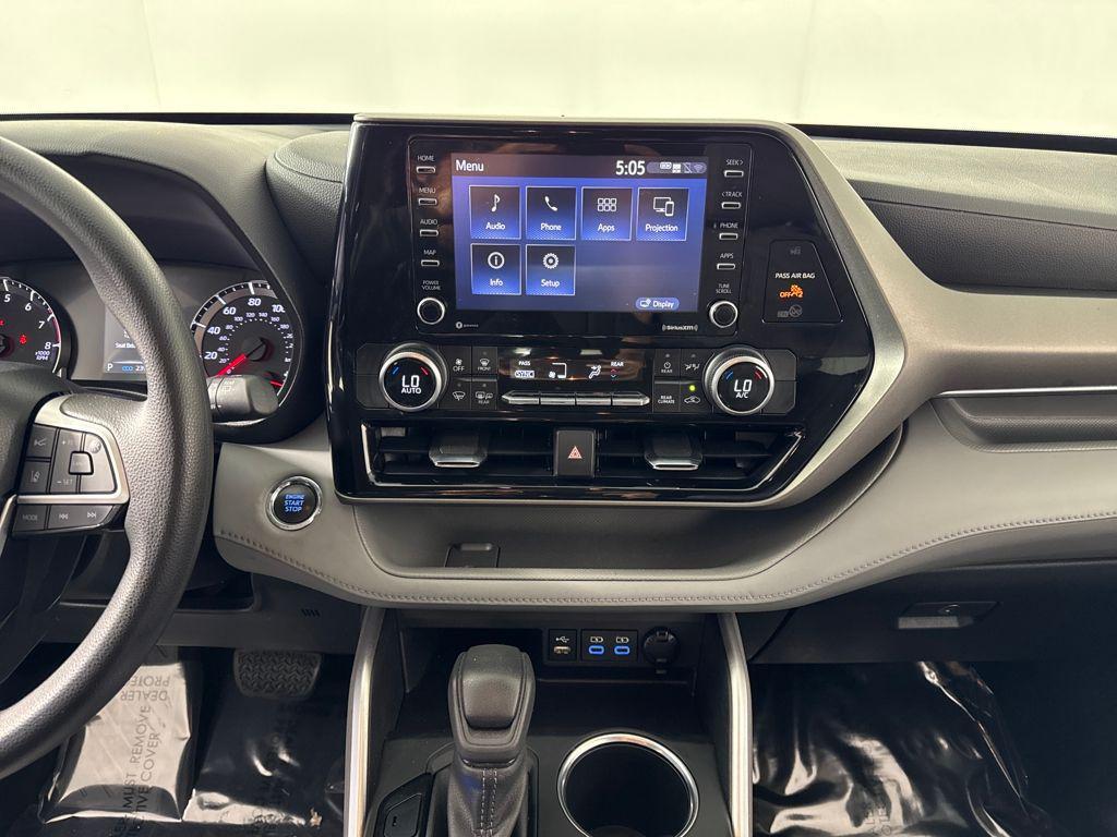 used 2022 Toyota Highlander car, priced at $29,750