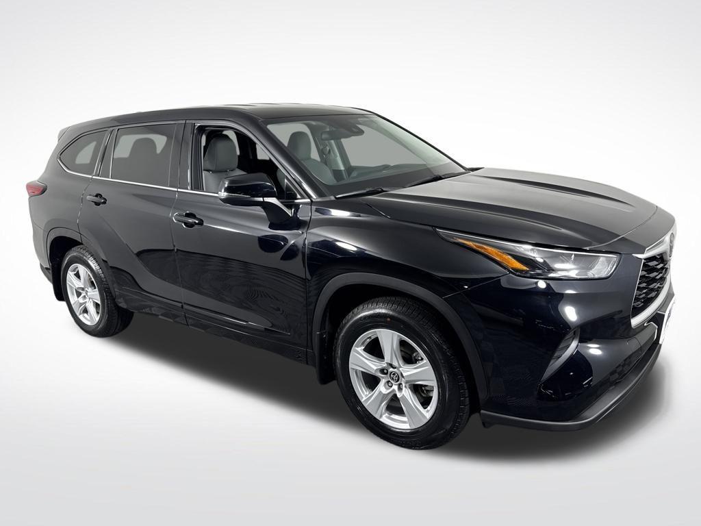 used 2022 Toyota Highlander car, priced at $29,750