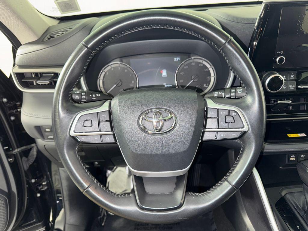 used 2023 Toyota Highlander car, priced at $36,950