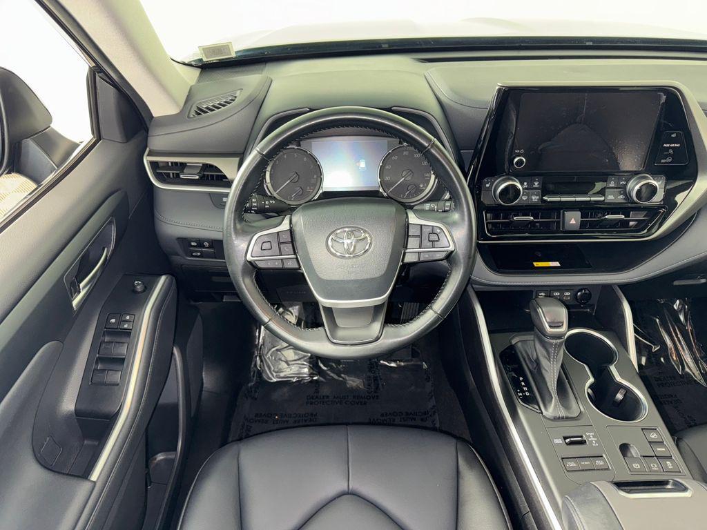 used 2023 Toyota Highlander car, priced at $36,950