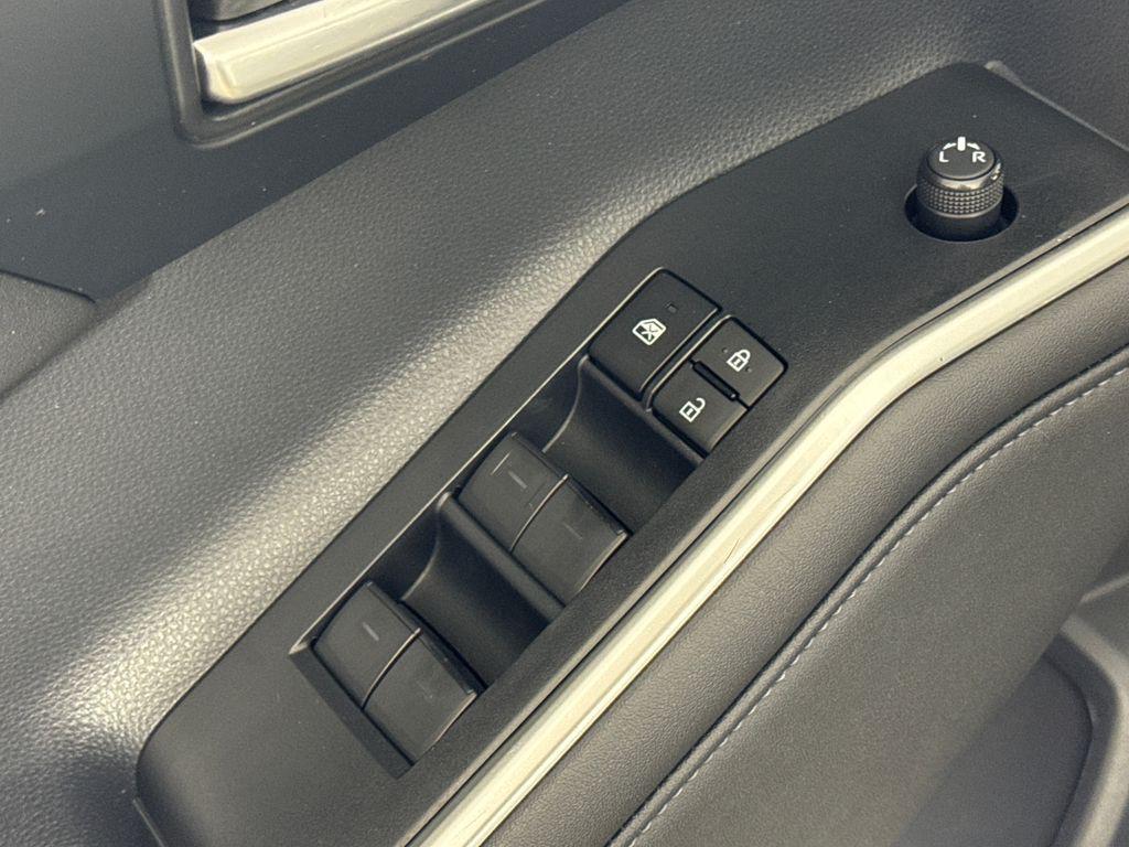 used 2023 Toyota Highlander car, priced at $36,950