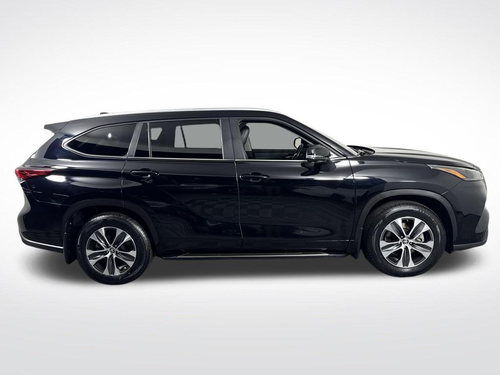 used 2023 Toyota Highlander car, priced at $36,950