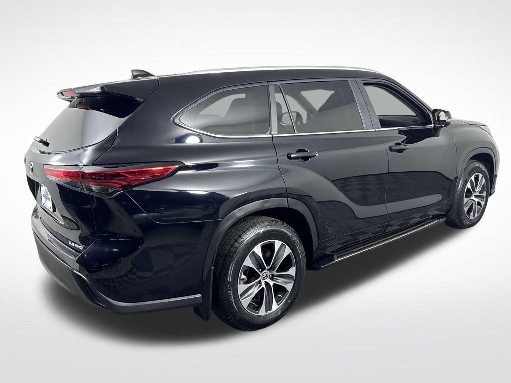 used 2023 Toyota Highlander car, priced at $36,950
