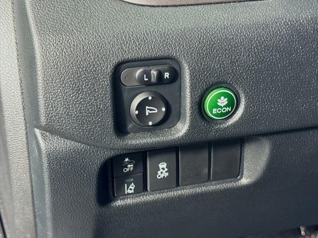 used 2022 Honda Pilot car, priced at $33,995
