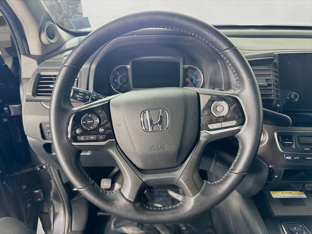 used 2022 Honda Pilot car, priced at $33,995