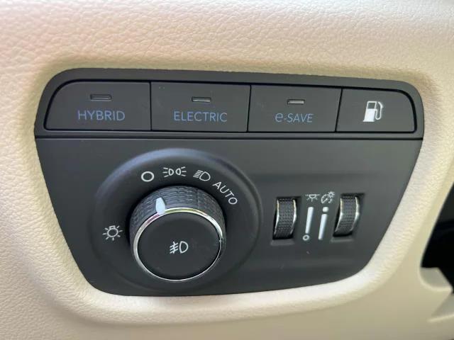 new 2025 Jeep Grand Cherokee car, priced at $47,805