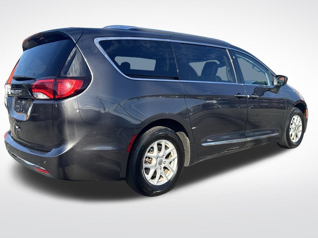 used 2020 Chrysler Pacifica car, priced at $13,977