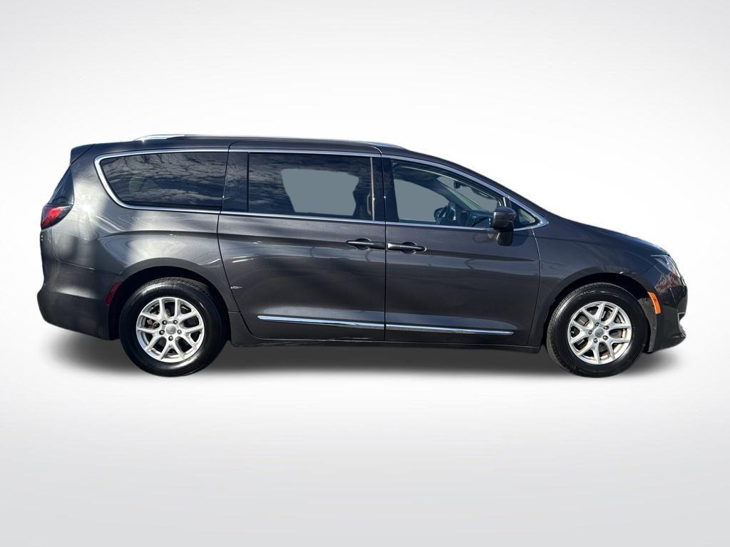 used 2020 Chrysler Pacifica car, priced at $13,977