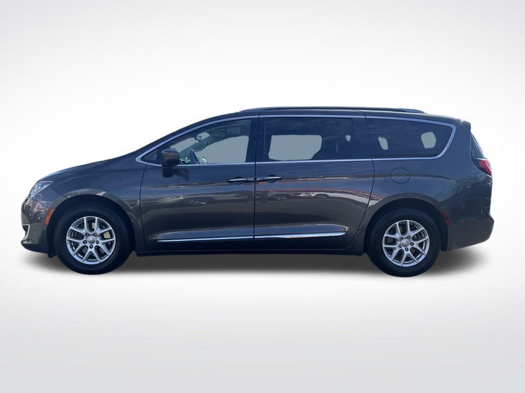 used 2020 Chrysler Pacifica car, priced at $13,977