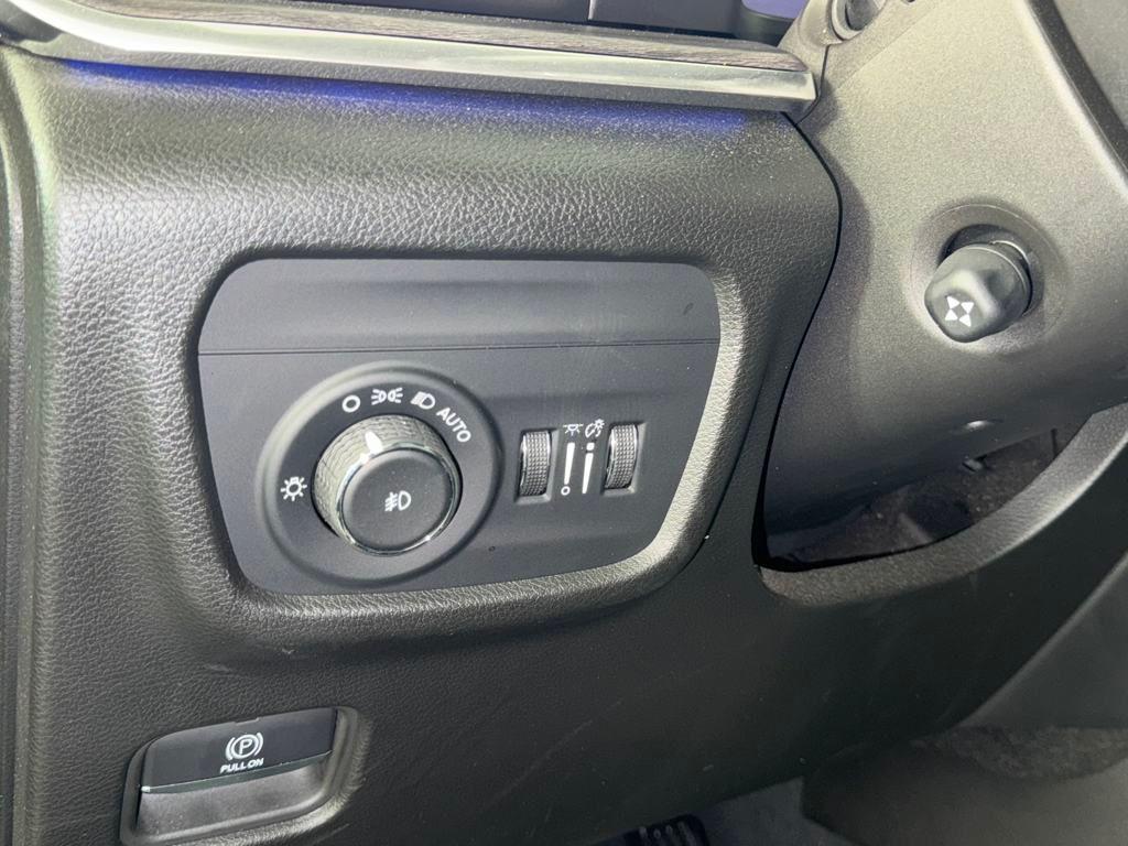 used 2023 Jeep Grand Cherokee car, priced at $36,190