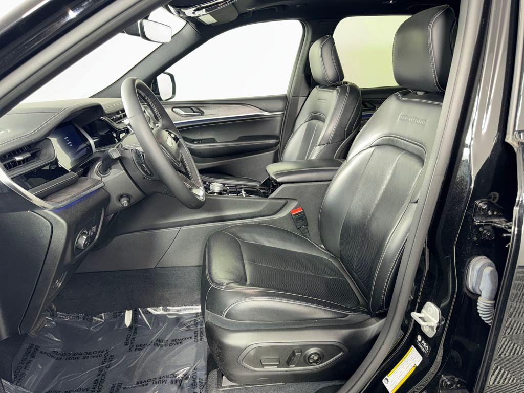 used 2023 Jeep Grand Cherokee car, priced at $36,190
