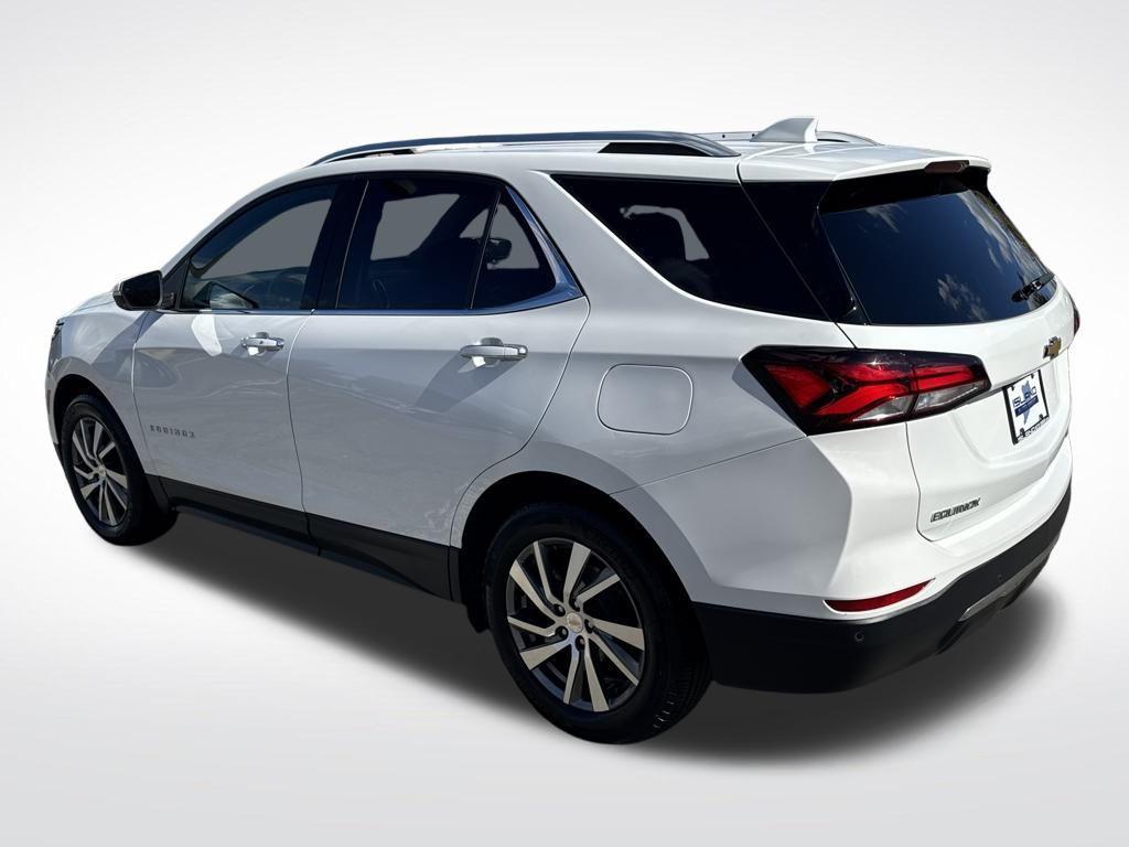 used 2022 Chevrolet Equinox car, priced at $21,842