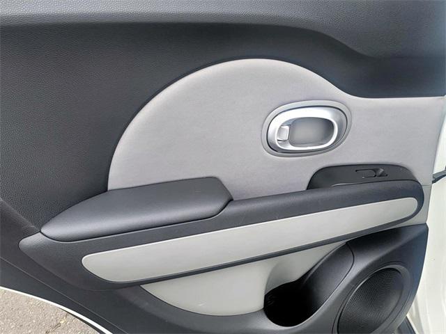 used 2015 Kia Soul car, priced at $6,290